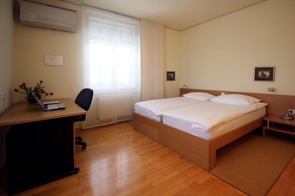 Apartments Villa Boltez Kranj Oda fotoğraf